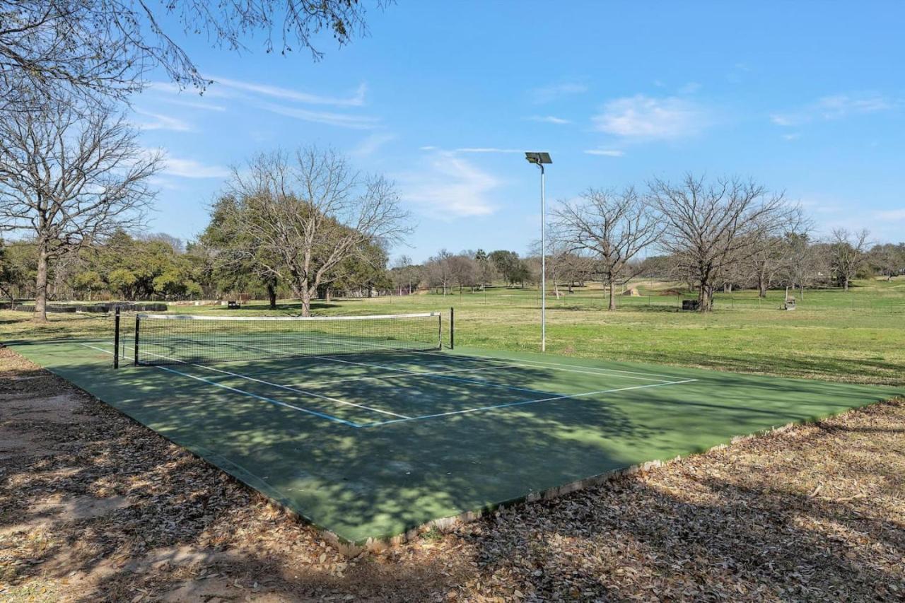 Ruby Dell Ranch - Just 10 Mins From Downtown Waco Villa Buitenkant foto